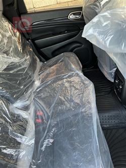 جیپ گراند شیرۆکی